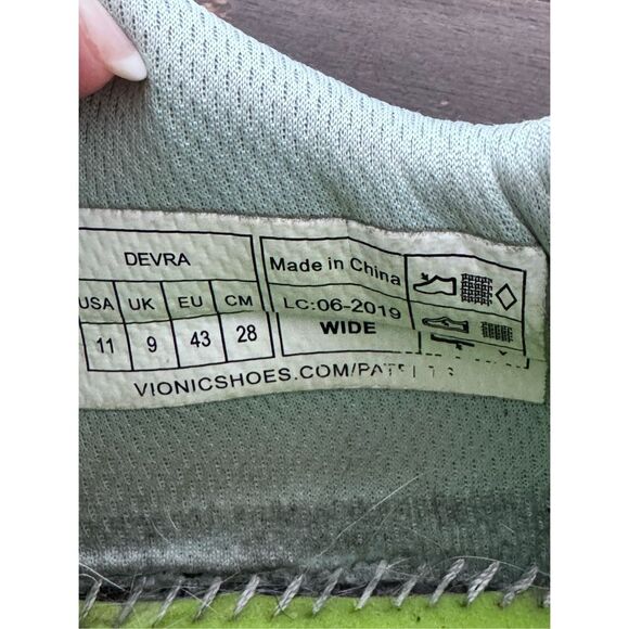Vionic Mesh Lace-Up Sneakers WIDE Devra Black Size 11 - Picture 8 of 8